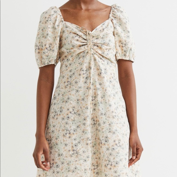 H&M Dresses & Skirts - Puff sleeve mini dress